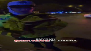Şehit polis Şeyda Yılmaz için denetim yapan polislere çiçek verdi
