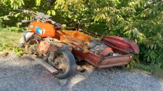 Sepetli motosiklet rampayı çıkarken devrildi: 1 ölü, 2 yaralı
