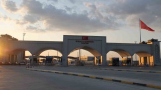 Sınırda dehşet saçmıştı: Polise satırla saldıran Yunan sürücü tutuklandı
