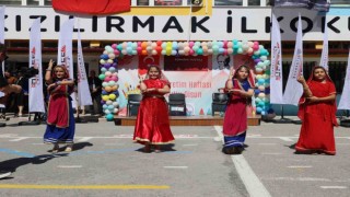 Sivasta İlköğretim Haftası coşkuyla kutlandı