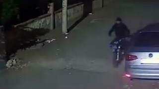 Siverekte motosiklet hırsızlığı güvenlik kamerasında