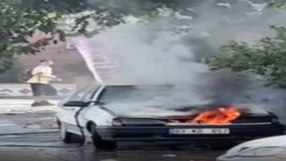 Siverekte Park Halindeki Otomobil Yandı