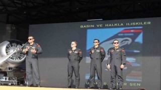 SOLOTÜRK pilotları vatandaşlarla bir araya geldi