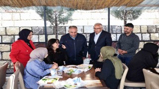 Talasta gelenek bozulmadı, öğrencilere elit karşılama