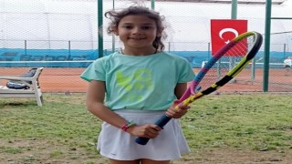 Tenisçi Dila Nur Kayadan büyük başarı