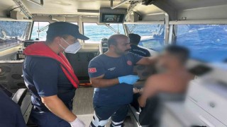 Ticari yatta yaralanan vatandaşa tıbbi tahliye