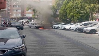 Tofaş otomobil alevlere teslim oldu, LPG tankı bomba gibi patladı