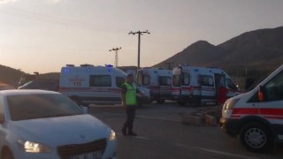Tokatta iki otomobil çarpıştı: 1 ölü, 1 yaralı
