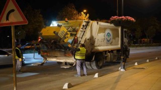 Toplanmayan çöpler için Bilecik Belediyesi çalışanları sahaya indi