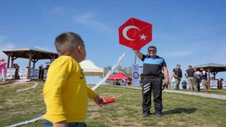 Toplum destekli polislerden 60 özel ihtiyaçlı çocuğa uçurtma şenliği