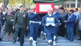 Trafik kazasında hayatını kaybeden teğmen toprağa verildi