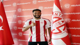 Transfer engelini aşan Antalyaspor, Andros Townsendu renklerine bağladı