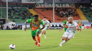 Trendyol Süper Lig: Corendon Alanyaspor: 1 - Çaykur Rizespor: 0 (İlk yarı)