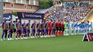 Trendyol Süper Lig: Eyüpspor: 0 - Trabzonspor: 0 (İlk yarı)
