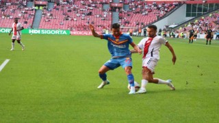 Trendyol Süper Lig: Samsunspor: 1 - Göztepe: 2 (İlk yarı)