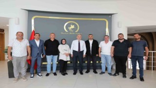 Üniversite bölgesinin muhtarları ile görüştü