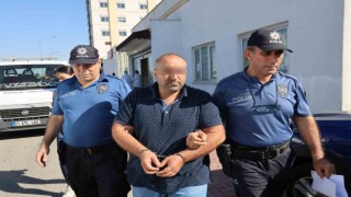 Uyuşturucu sattığını öne sürdüğü komşusunu öldürdü