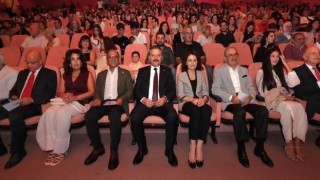 Vali Aksoy ve eşi Bir Ulus Uyanıyor adlı konsere katıldı