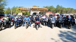 Vali Aslan motosiklet turuna katıldı