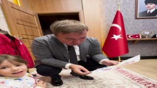 Valinin minik ziyaretçisi gönüllere dokundu