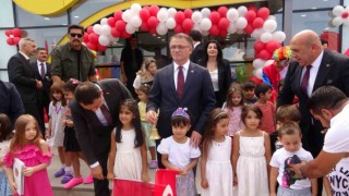 Vanda 295 bin öğrenci için ilk ders zili çaldı