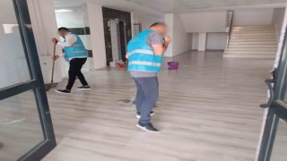 Vanda okullar hükümlülerin dokunuşuyla güzelleşti