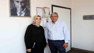 Vanda tedavi olamayan genç kadın, nadir görülen hastalığına İzmirde şifa buldu