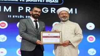 Vanlı din görevlisi Ahmet Çağlı Türkiye üçüncüsü oldu