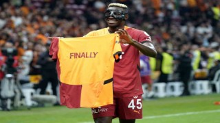 Victor Osimhen ilk gollerini attı