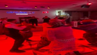 Yalovada damadın arkadaşları kadın kılığına girerek düğünü bastı