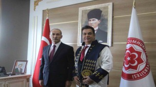 Yeni Rektör Şengönül görevi devraldı