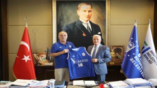 Yeşim Spordan Başkan Mustafa Bozbeye ziyaret