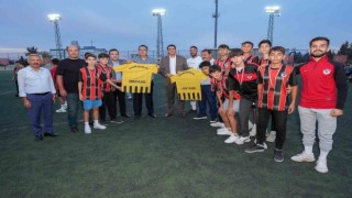 Yılmaz, turnuvaya katılan sporculara teşekkür etti