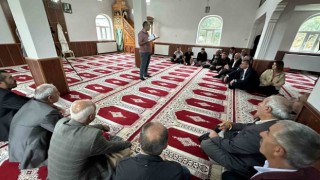 Yüksekovada çiftçiler bilgilendiriliyor