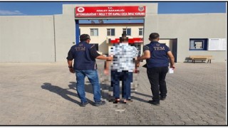 Yurt dışına kaçmaya çalışan FETÖ firarisini polis yakaladı