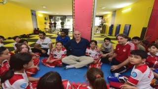 Yusuf Çebi, Kenan Karık Kick Boks Kulübü Sporcularıyla Bir Araya Geldi