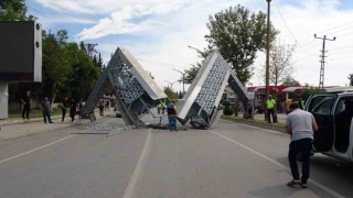 Yüzlerce aracın geçtiği yolda faciadan dönüldü
