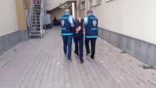 1 kişinin öldüğü yan bakma kavgasında adliyeye sevk edilen 6 kişiden 1i tutuklandı