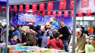 10. Malatya Anadolu Kitap ve Kültür Fuarı ziyaretçi akınına uğruyor