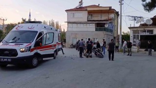 15 yaşındaki çocuğun kullandığı otomobil motosiklet ile çarpıştı: 1 yaralı