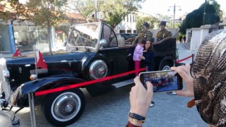 1934 model aracın yayında fotoğraf çektirmek sıraya girdiler
