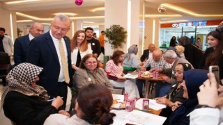 60 yaş üstü öğrenci adaylarına Tazelenme Üniversitesi anlatıldı