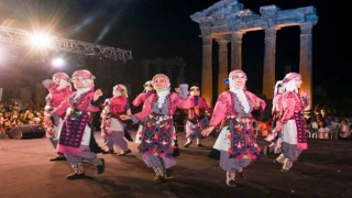 8. Uluslararası Halk Dansları Festivali başladı
