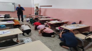 AFAD ekipleri Şırnakta öğretmen ve öğrencilere afet eğitimleri verdi