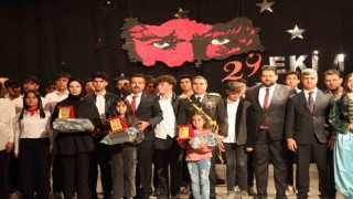 Ahlatta 29 Ekim Cumhuriyet Bayramı coşkuyla kutlandı