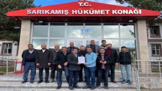 AK Parti Sarıkamış İlçe Başkanı Kenan Doğan mazbatasını aldı