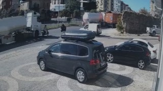 Akaryakıt tankerinin çarptığı motosikletli yaralandı