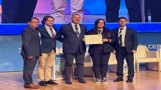 Akdeniz Üniversitesi Tıp Fakültesi Öğretim Üyelerine “En İyi Bildiri” ödülü