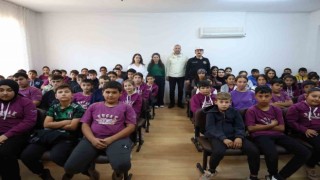 AKOM, okullarda afetlere karşı öğrencileri bilgilendiriyor