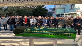 Aksarayda devrilen otobüste hayatını kaybeden Bandırmalı yolcu defnedildi